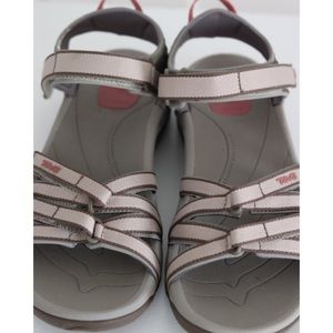 GUC Size 10 Teva Sandals